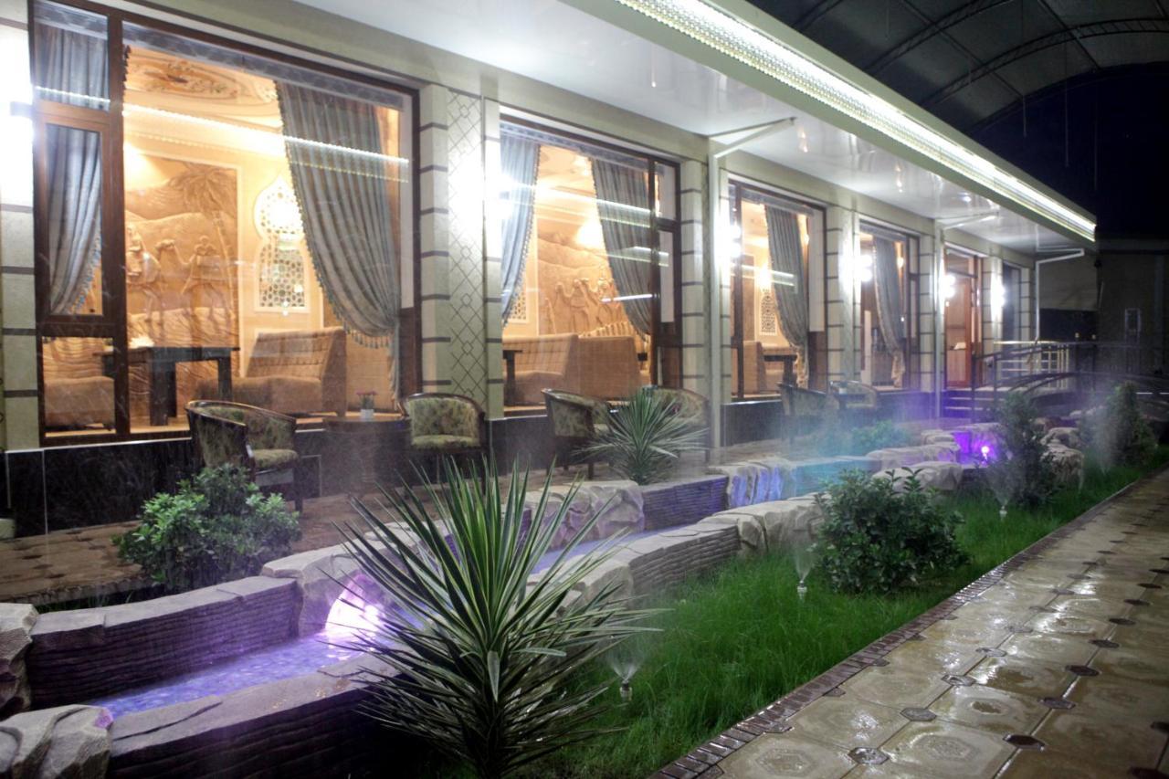 Hotel Naxshab Karshi Esterno foto
