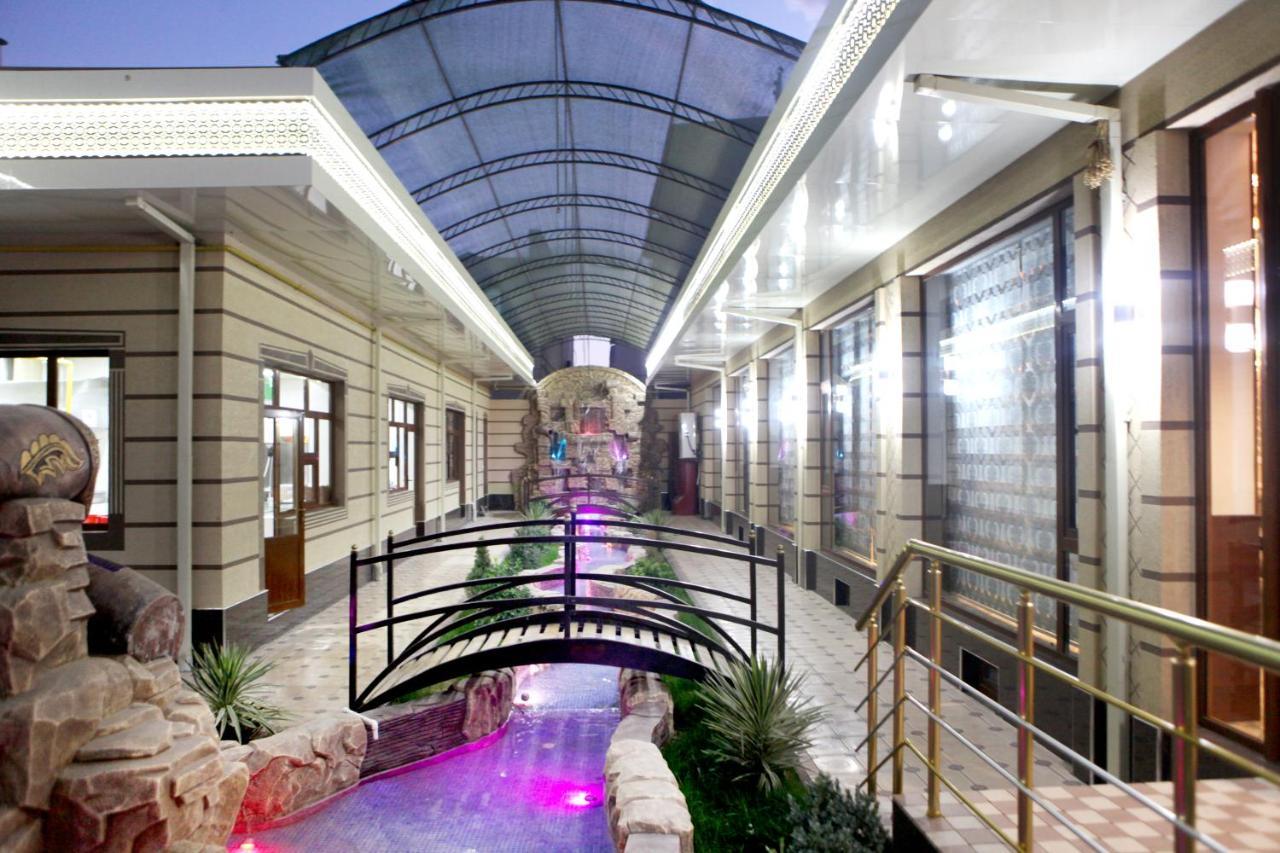 Hotel Naxshab Karshi Esterno foto