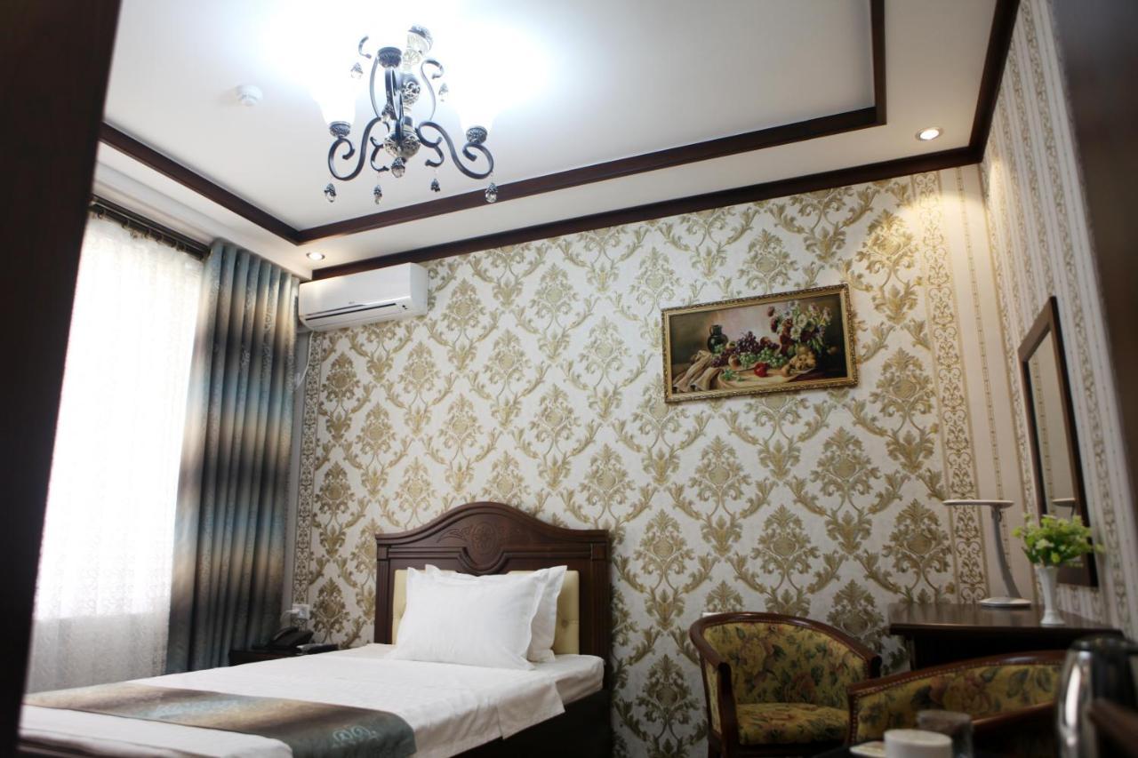 Hotel Naxshab Karshi Esterno foto