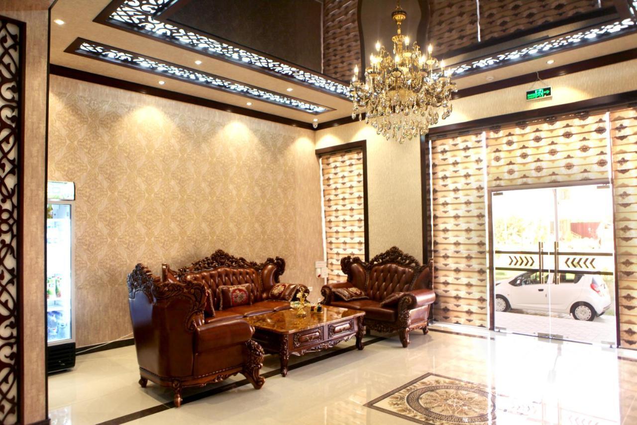 Hotel Naxshab Karshi Esterno foto