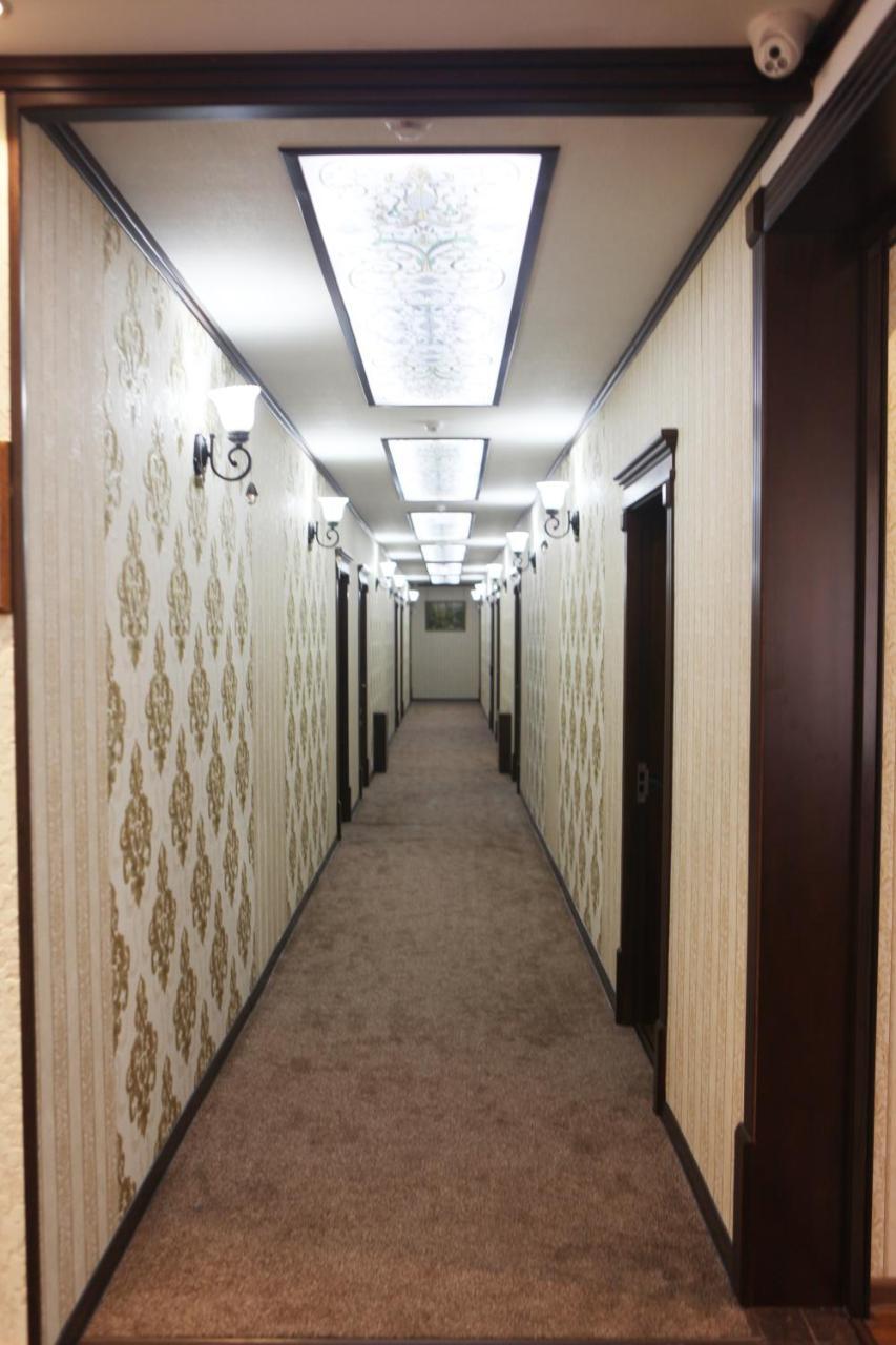 Hotel Naxshab Karshi Esterno foto