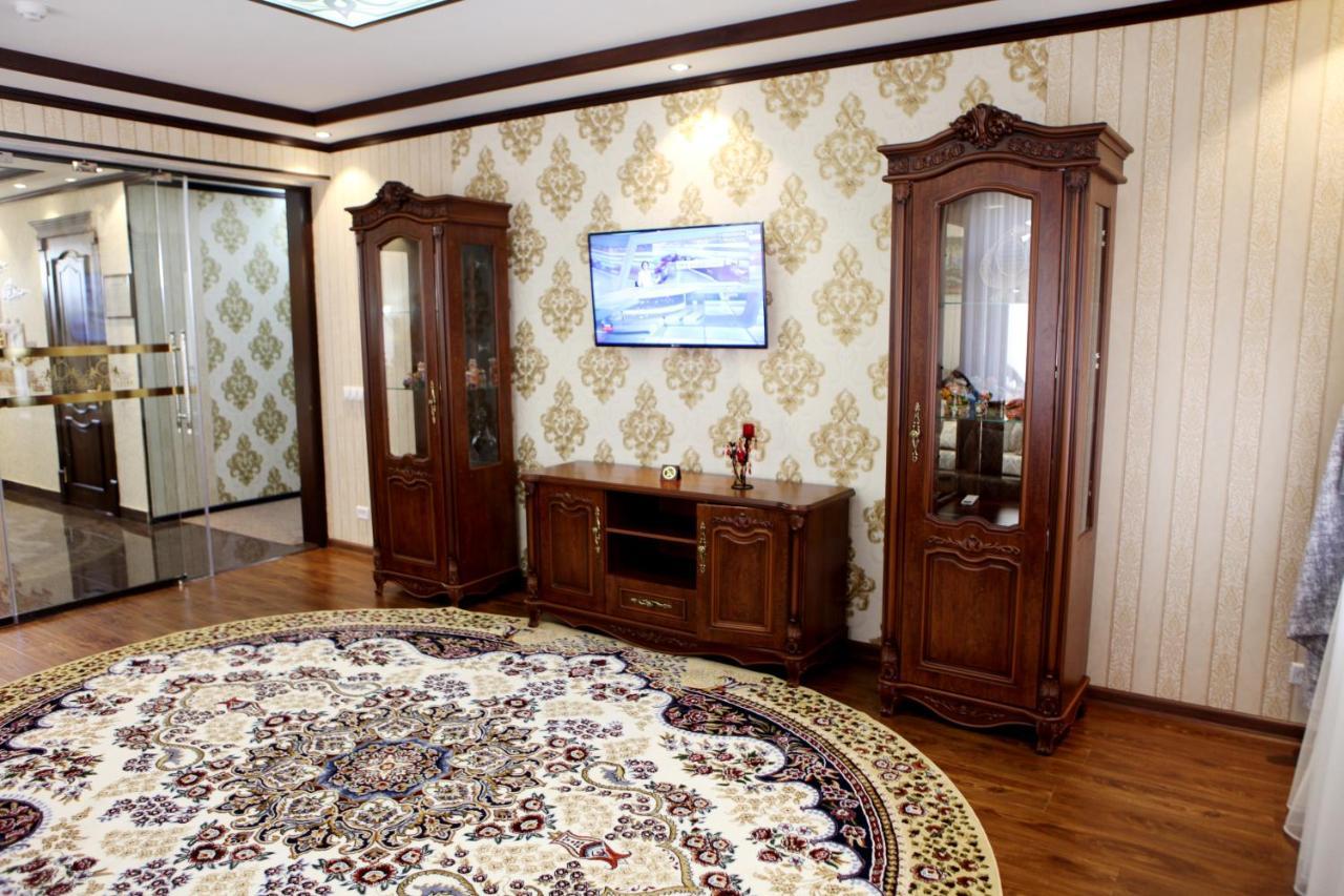Hotel Naxshab Karshi Esterno foto
