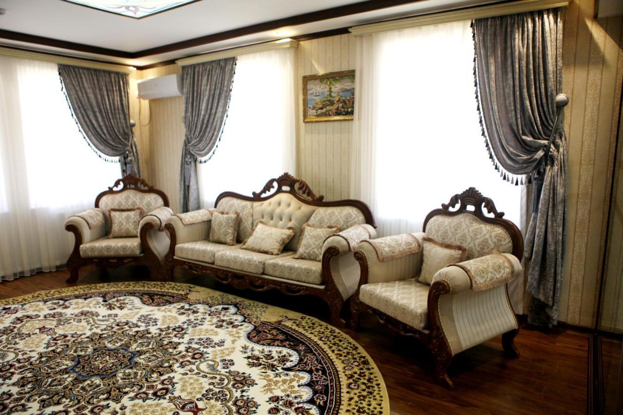 Hotel Naxshab Karshi Esterno foto