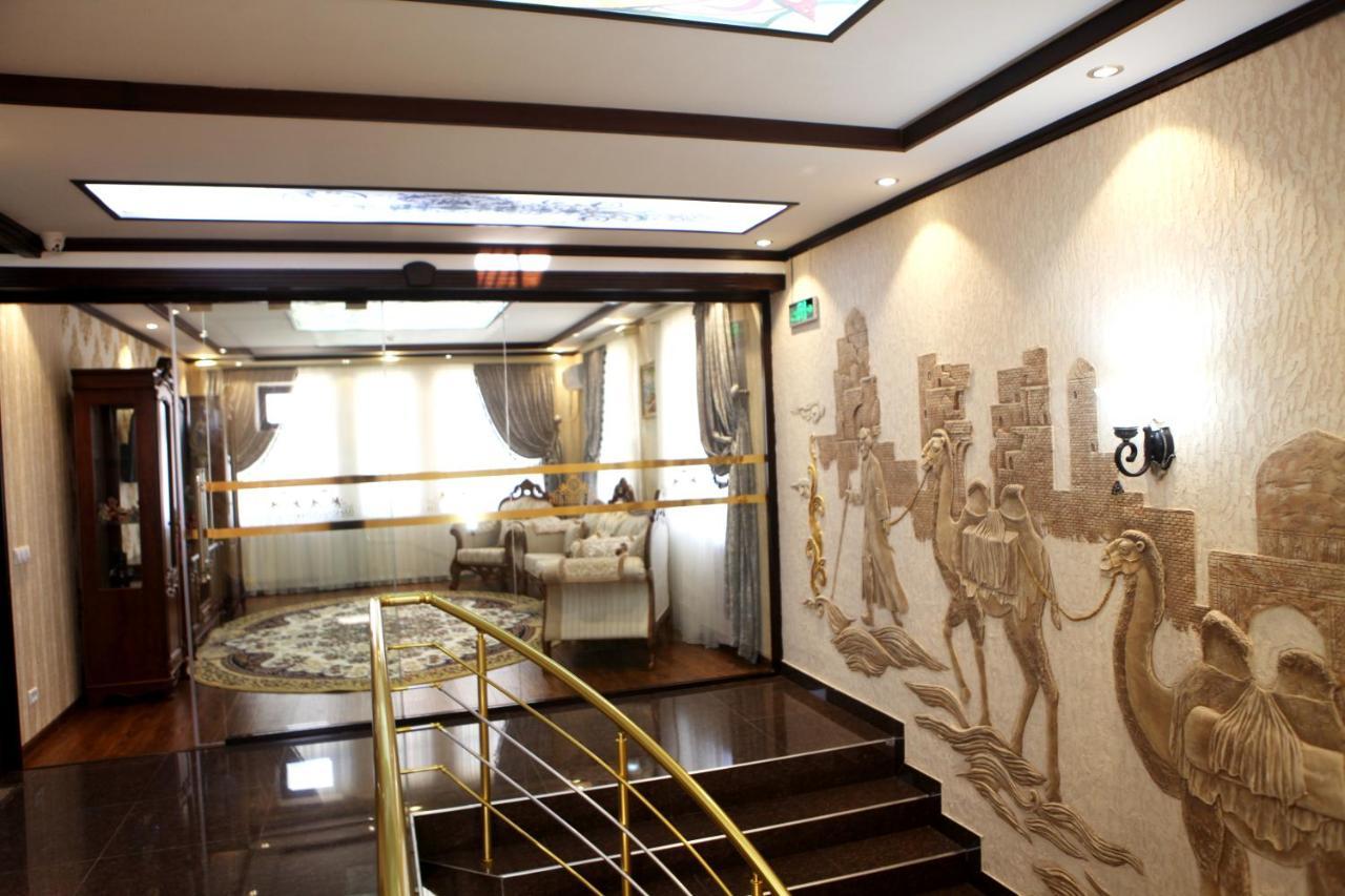 Hotel Naxshab Karshi Esterno foto
