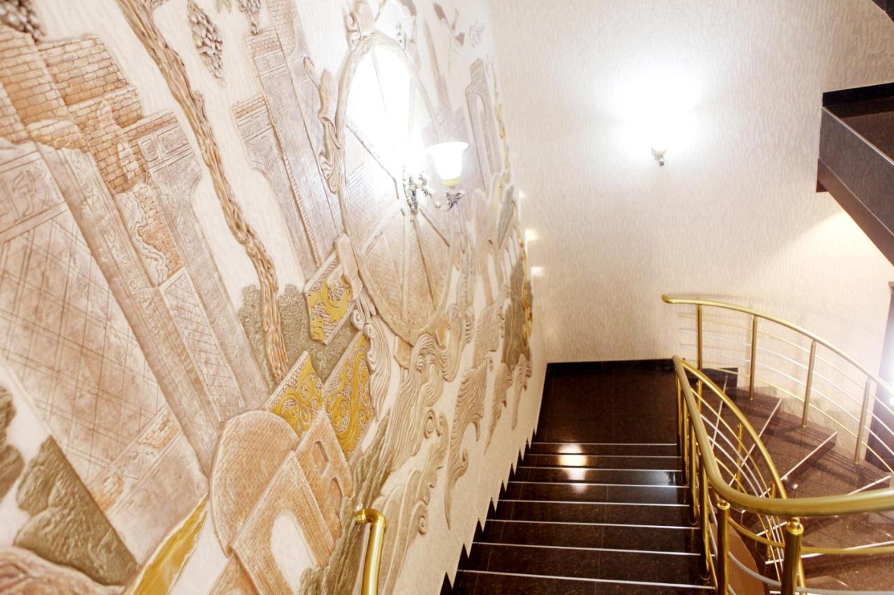 Hotel Naxshab Karshi Esterno foto